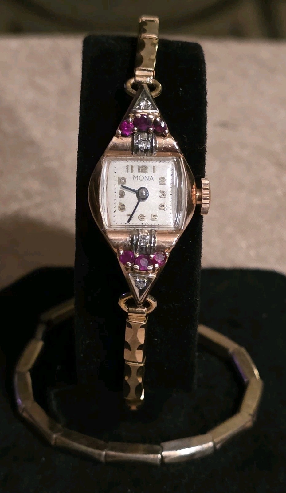 1940\'s Mona 14k Rose Gold Case and Bezel w/ Diamonds and Rubies Manuel Watch