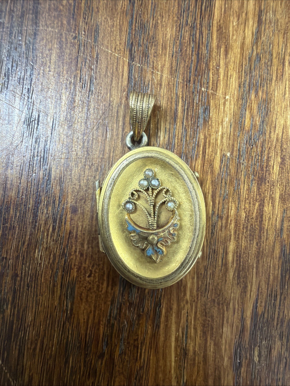 Antique Victorian Gold Filled Locket Pendant Antique Victorian Gold Filled Locket Pendant