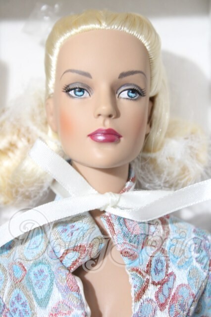 Tonner Tyler Wentworth Collection Ice Blue Other character dolls A 26 08 19 1084