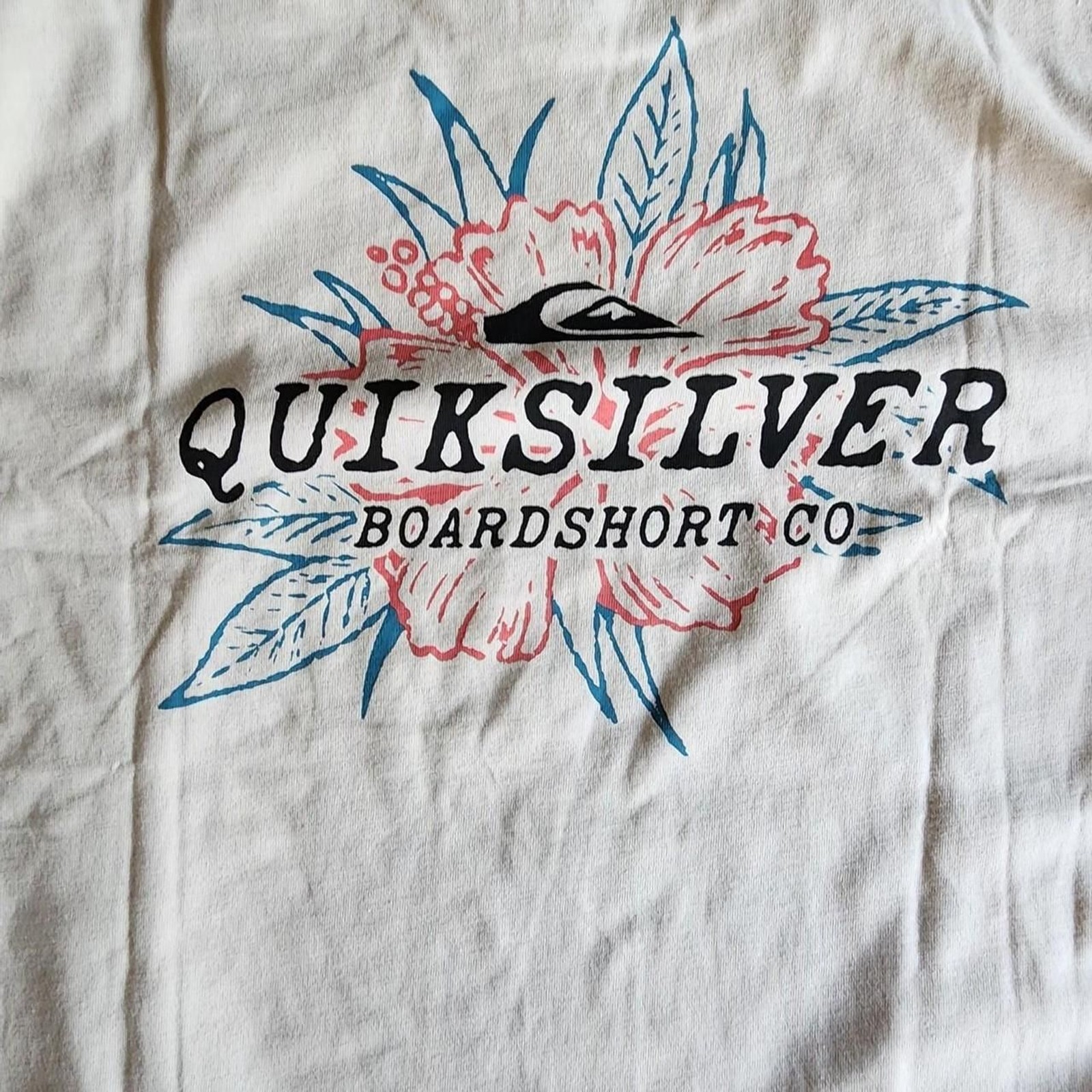 NWT Quiksilver Beige surf GraphIc tee Organic Cotton