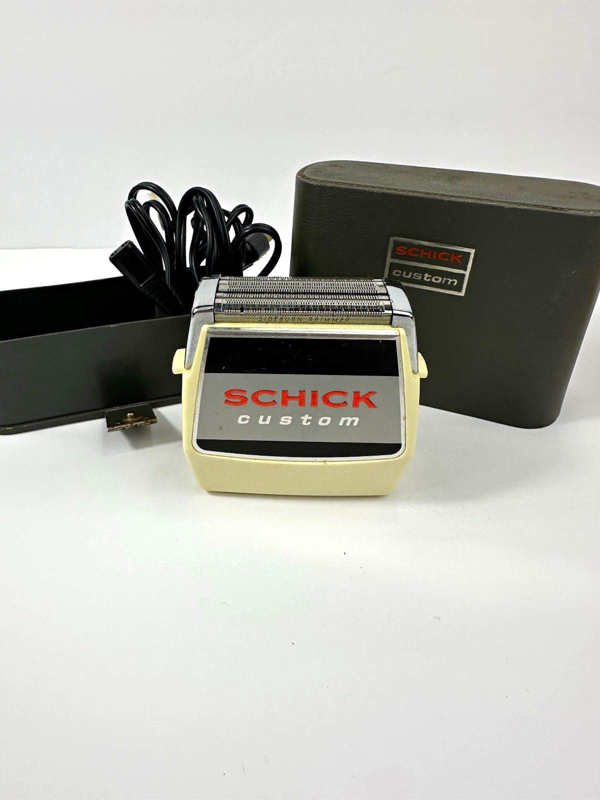 Vintage Schick Custom Electric Shaver Razor TESTED WORKING Case Cord Brush