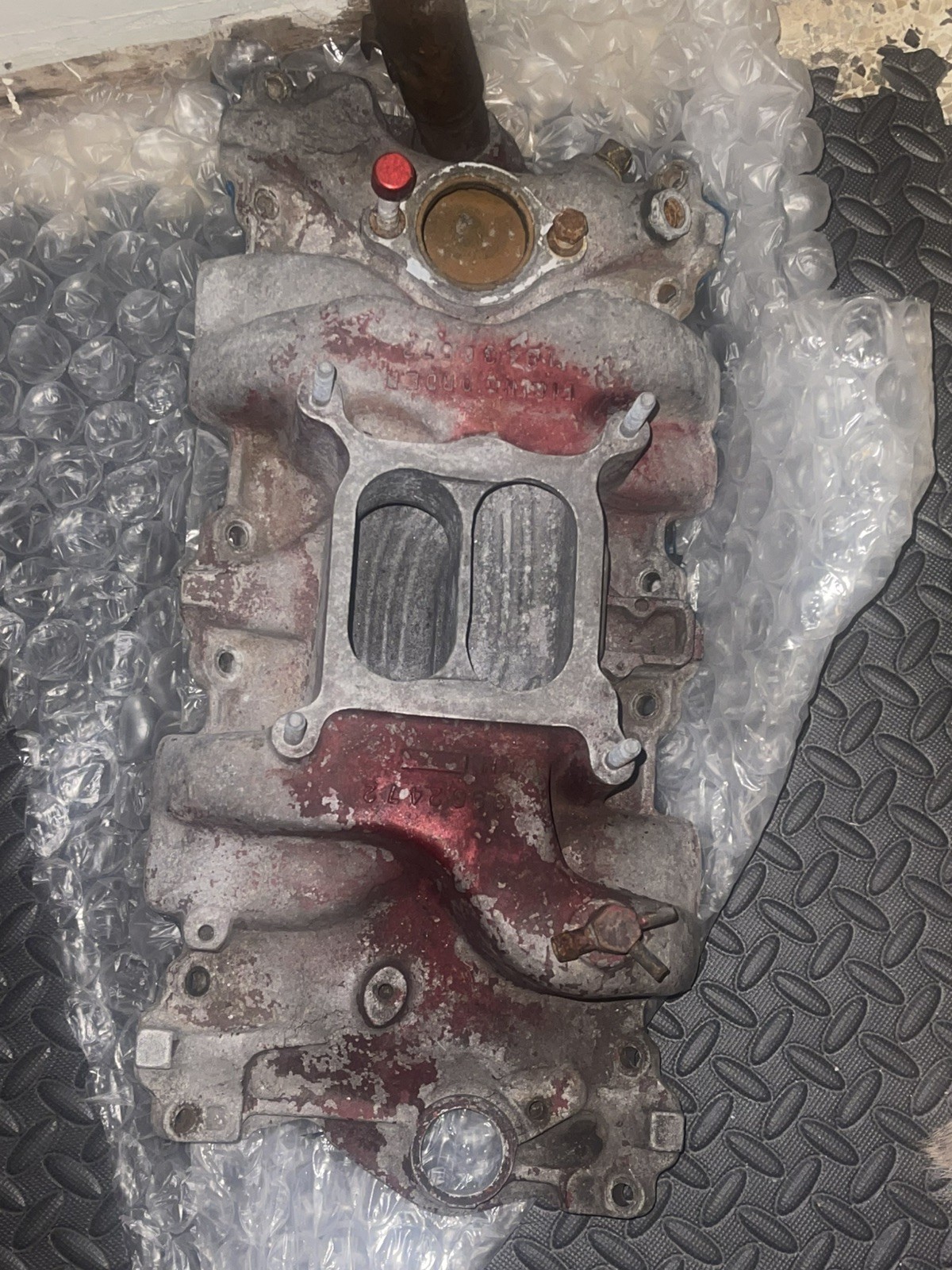 1969 Chevrolet Z/28 Camaro Dz 302 intake manfold 3932472