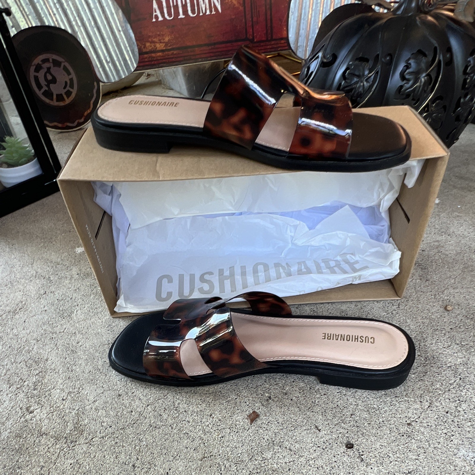 CUSHIONAIRE Women’s Slip-On Slide Sandals Tortoise Shell Brown/Black 7W