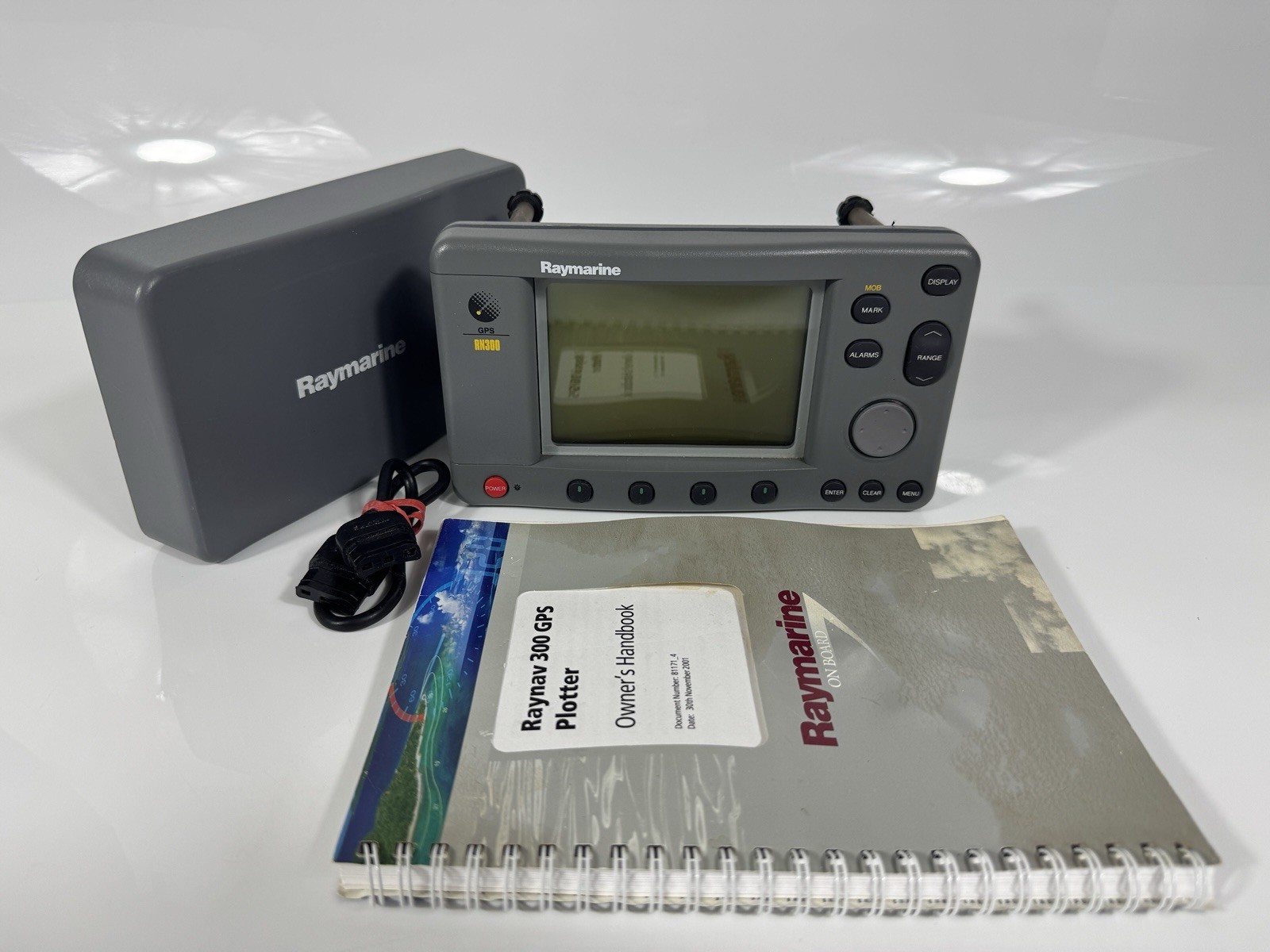 RAYMARINE RN300 RayNav E32017 Marine GPS Navigator Raytheon SeaTalk w/ Sun Cover RAYMARINE RN300 RayNav E32017 Marine GPS Navigator Raytheon SeaTalk w/ Sun Cover