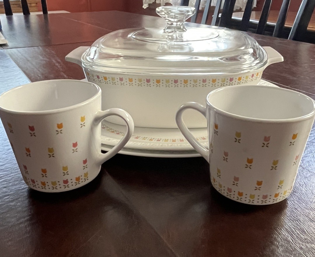RARE VTG Centura By Corning April Tulips 1.5 Quart PLUS Serving Platters/Cups 