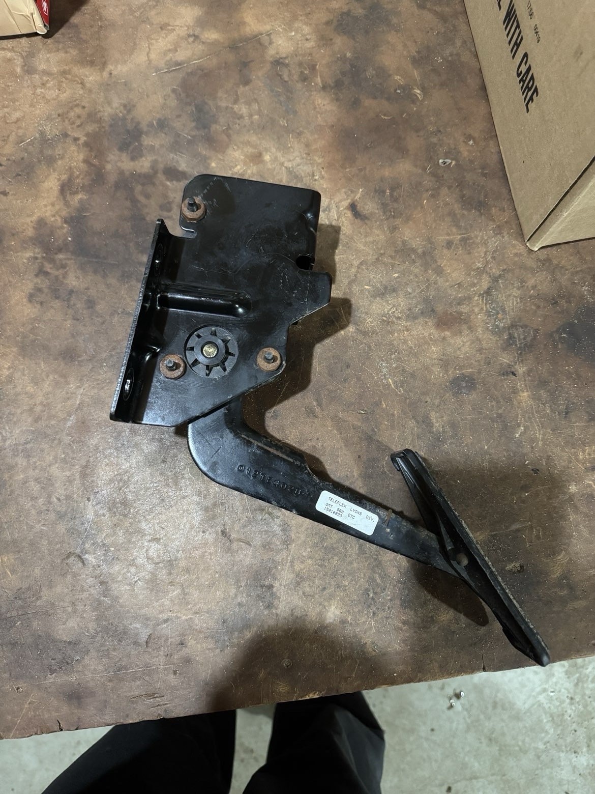 03 04 04.5 05 GMC CHEVY TOPKICK KODIAK C4500 LB7 LLY ACCELERATOR PEDAL 15247227 03 04 04.5 05 GMC CHEVY TOPKICK KODIAK C4500 LB7 LLY ACCELERATOR PEDAL 15247227