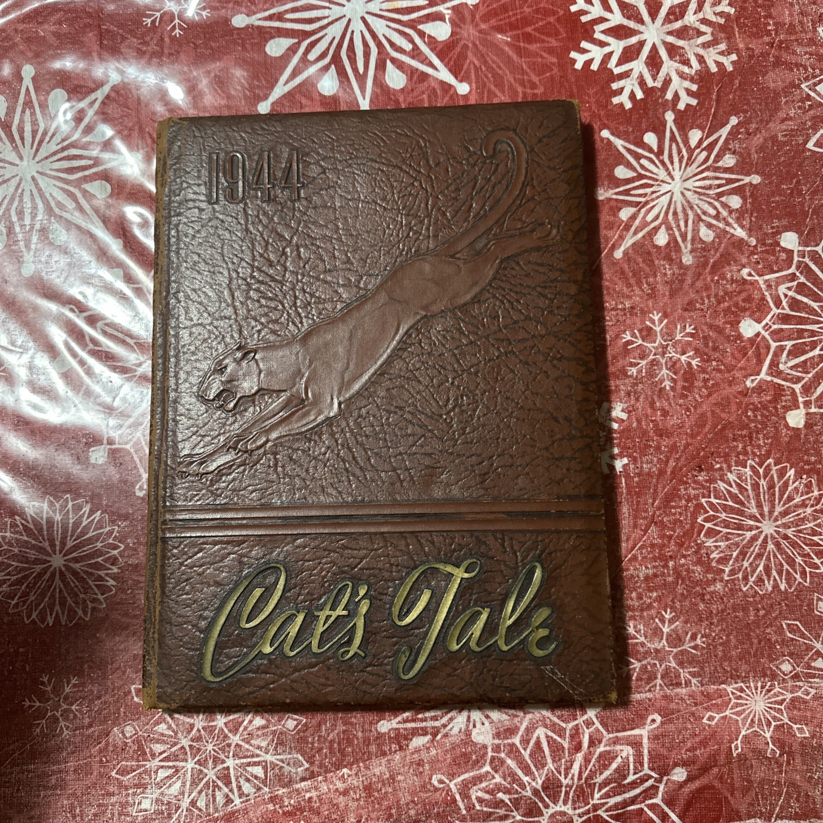 1944 MORGANTON HIGH SCHOOL, YEARBOOK, MORGANTON, NORTH CAROLINA THE CAT TALE 