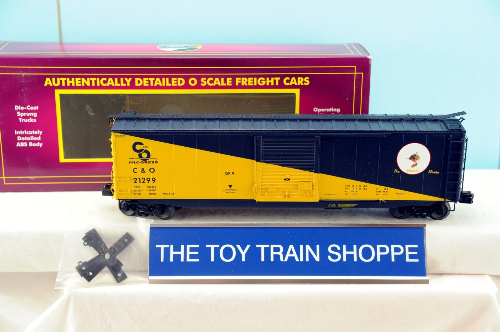 MTH PREMIER 93584 CHESAPEAKE & OHIO 50\' PS-1 BOXCAR. MTHRRC 2013. NEW IN BOX.