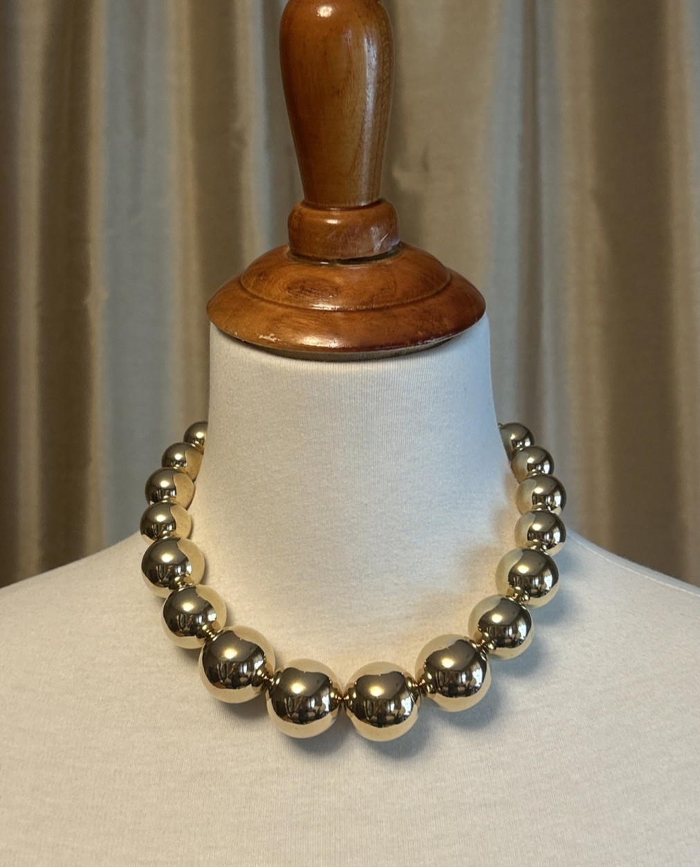 NIP Large Trendy Chunky Ball Gold Necklace