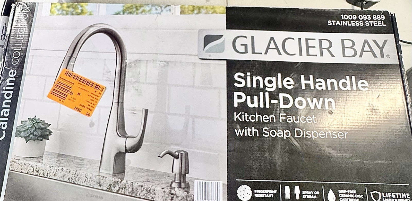 NEW Glacier Bay Calandine Single-Handle Pull-Down Sprayer Kitchen Faucet Stainle