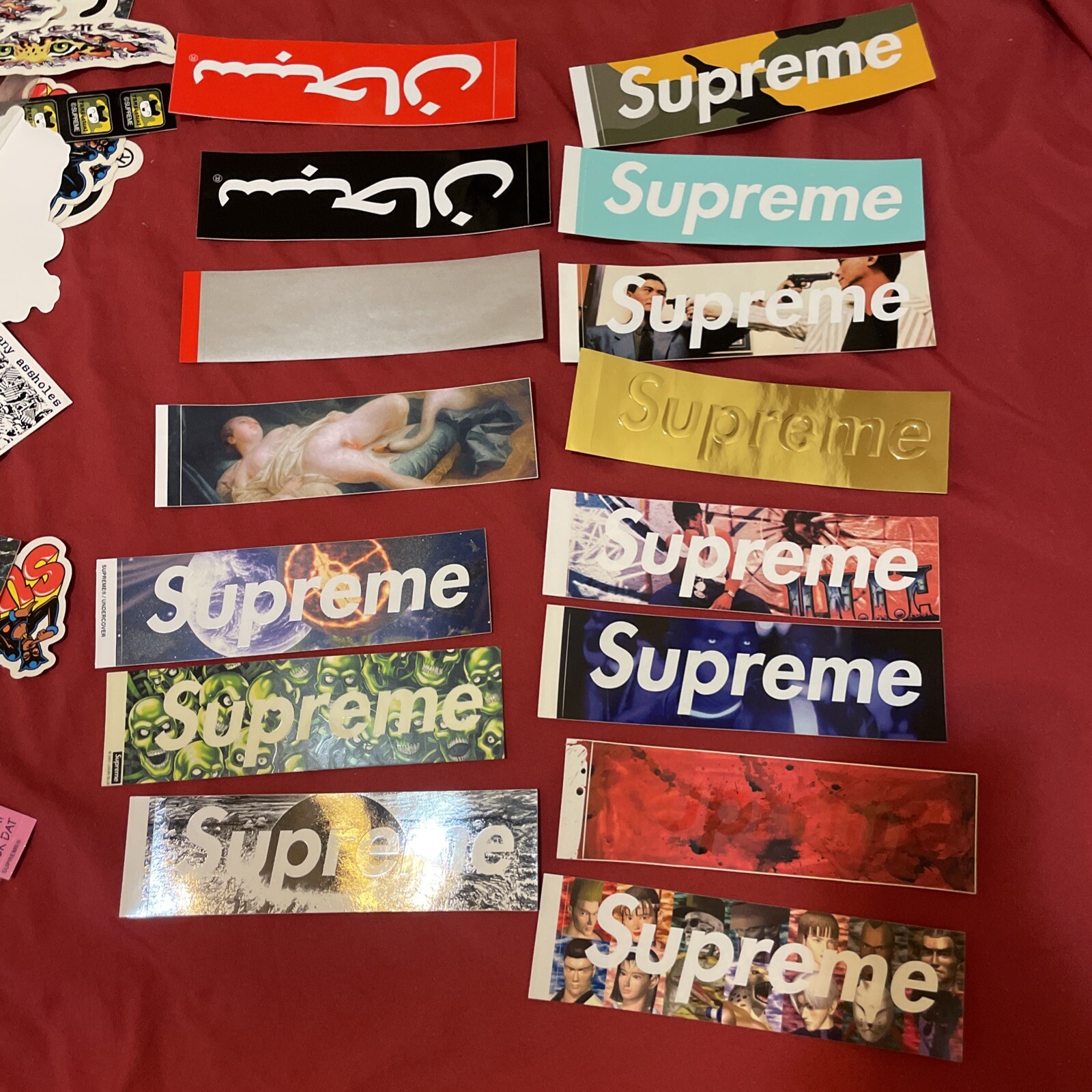 Supreme BOGO Special Edition Stickers *2 (Two types randomly selected) Supreme BOGO Special Edition Stickers *2 (Two types randomly selected)
