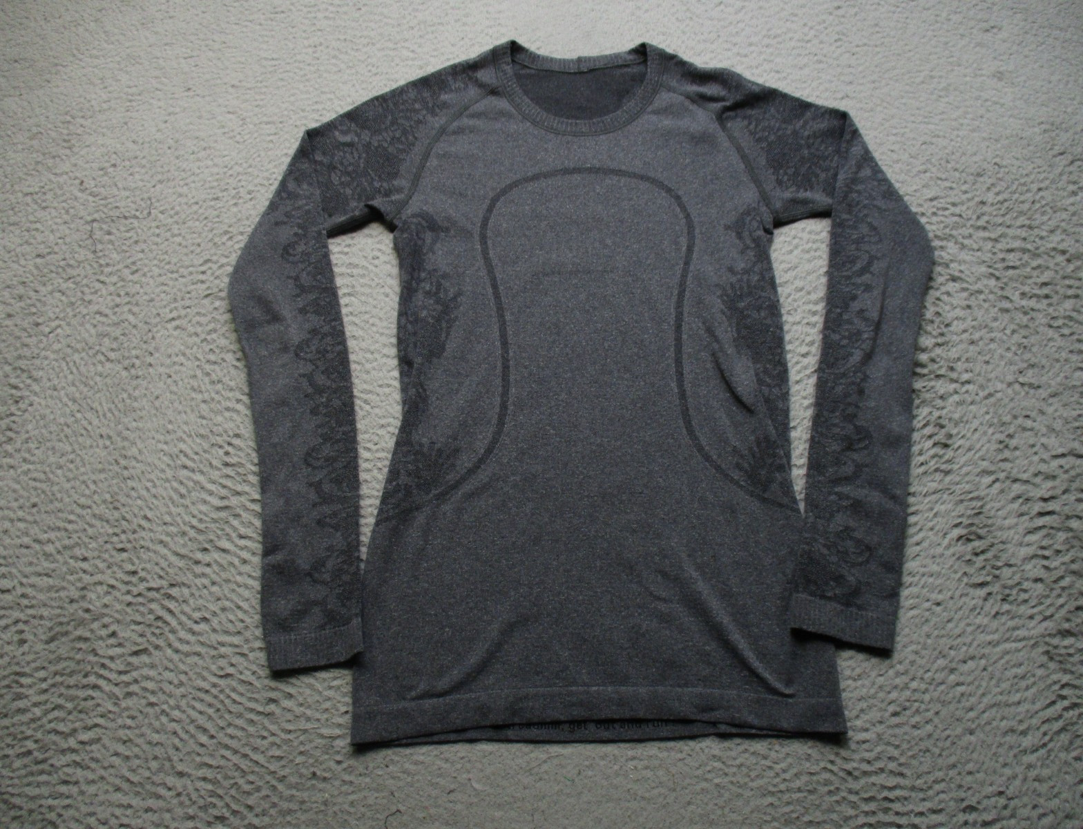Lululemon Swiftly Tech Shirt Womens 6 Gray Long Sleeve Camo Seamless Running