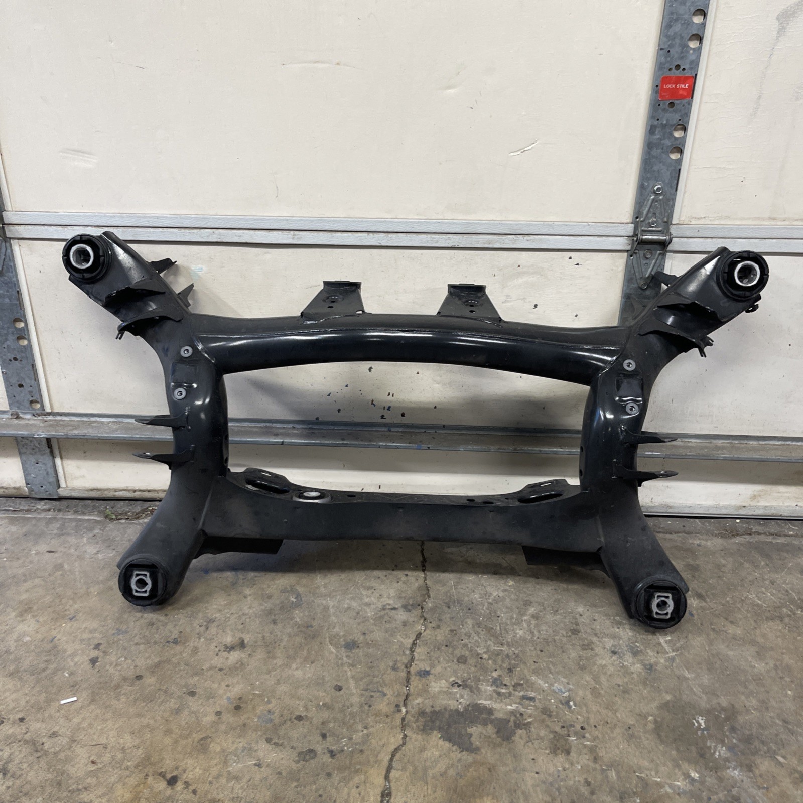 OEM 2019 - 2023 BMW G20 330i Rear Axle Subframe Suspension Carrier Crossmember