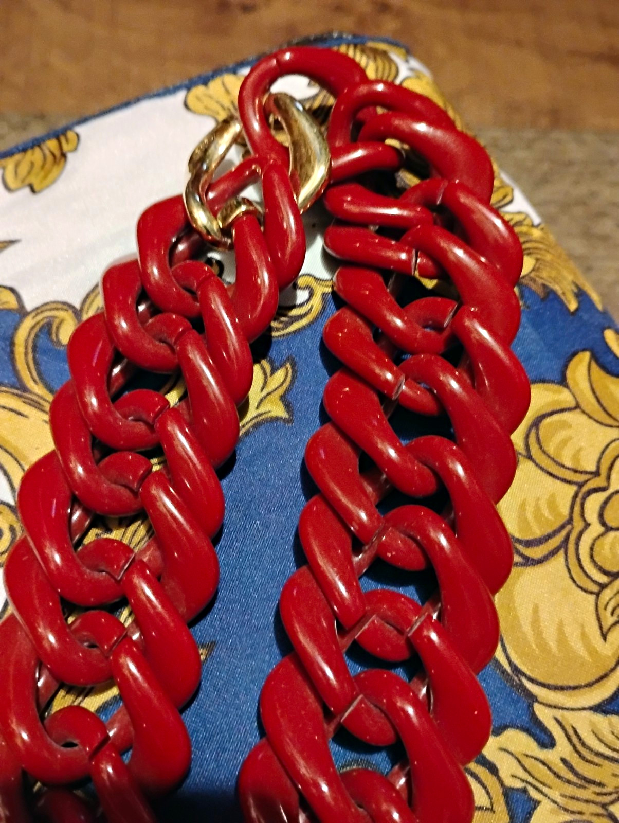 Vintage signed Trifari chunky link burgundy necklace with lucite/thermoset links Vintage signed Trifari chunky link burgundy necklace with lucite/thermoset links
