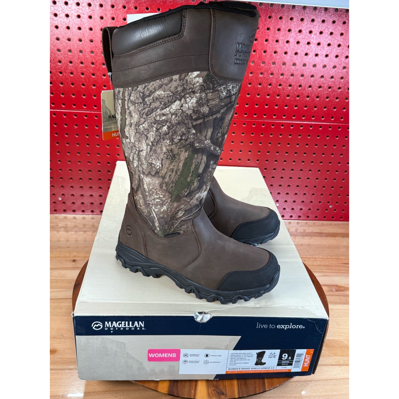 Magellan Outdoors Womens Snake Shield Armor 3.0 Hunting Boots Brown Camo Sz 9.5