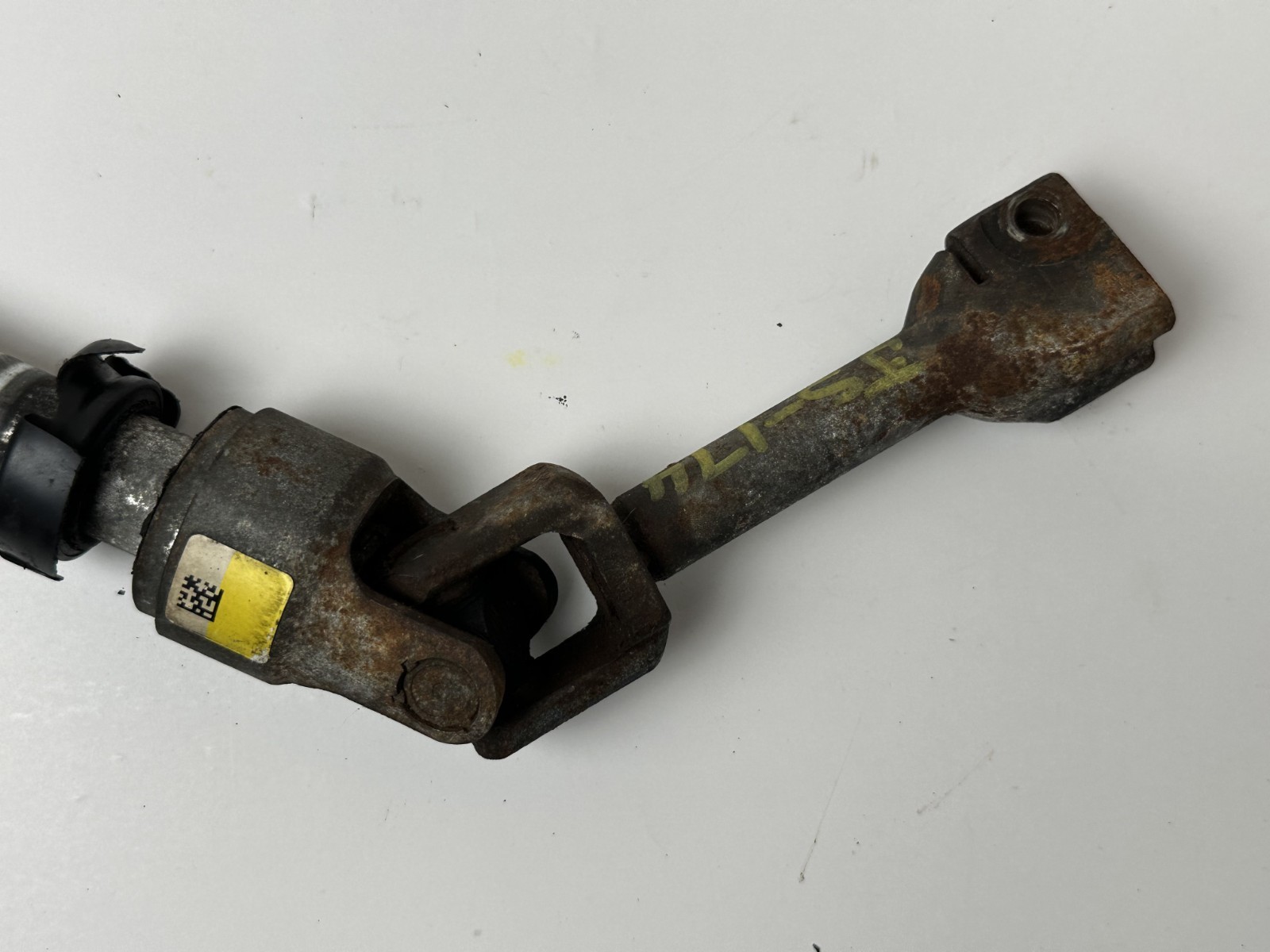 2013-2020 NISSAN PATHFINDER LOWER INTERMEDIATE STEERING SHAFT U-JOINT OEM