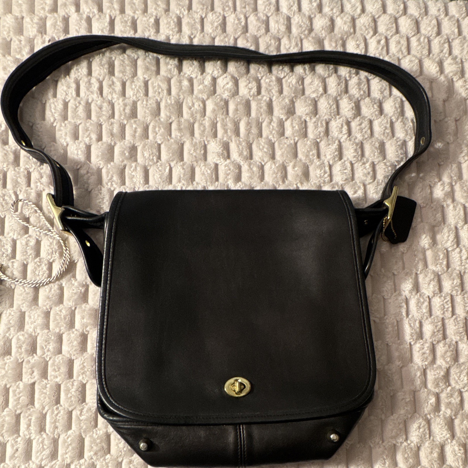 Vintage Coach Legacy West Flap 9525 Black Leather Shoulder Bag Brass Turnlock
