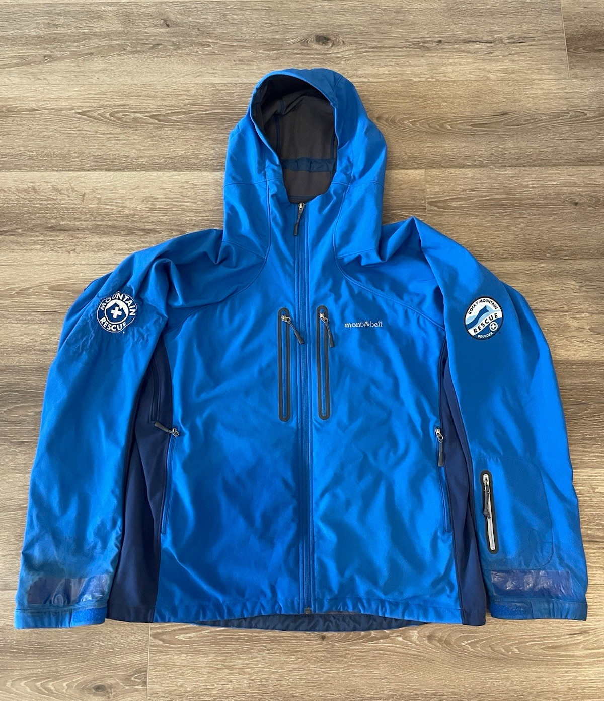 mont-bell Men\'s Blue Hooded Full Zip Jacket, Regular Fit Size L mont-bell Men\'s Blue Hooded Full Zip Jacket, Regular Fit Size L