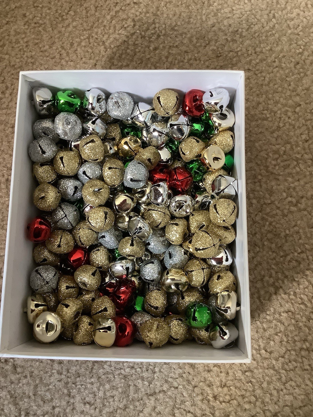 Assorted Christmas Jingle Bells Over 400 Pieces 3/4 Inch, Gold Silver Red Green