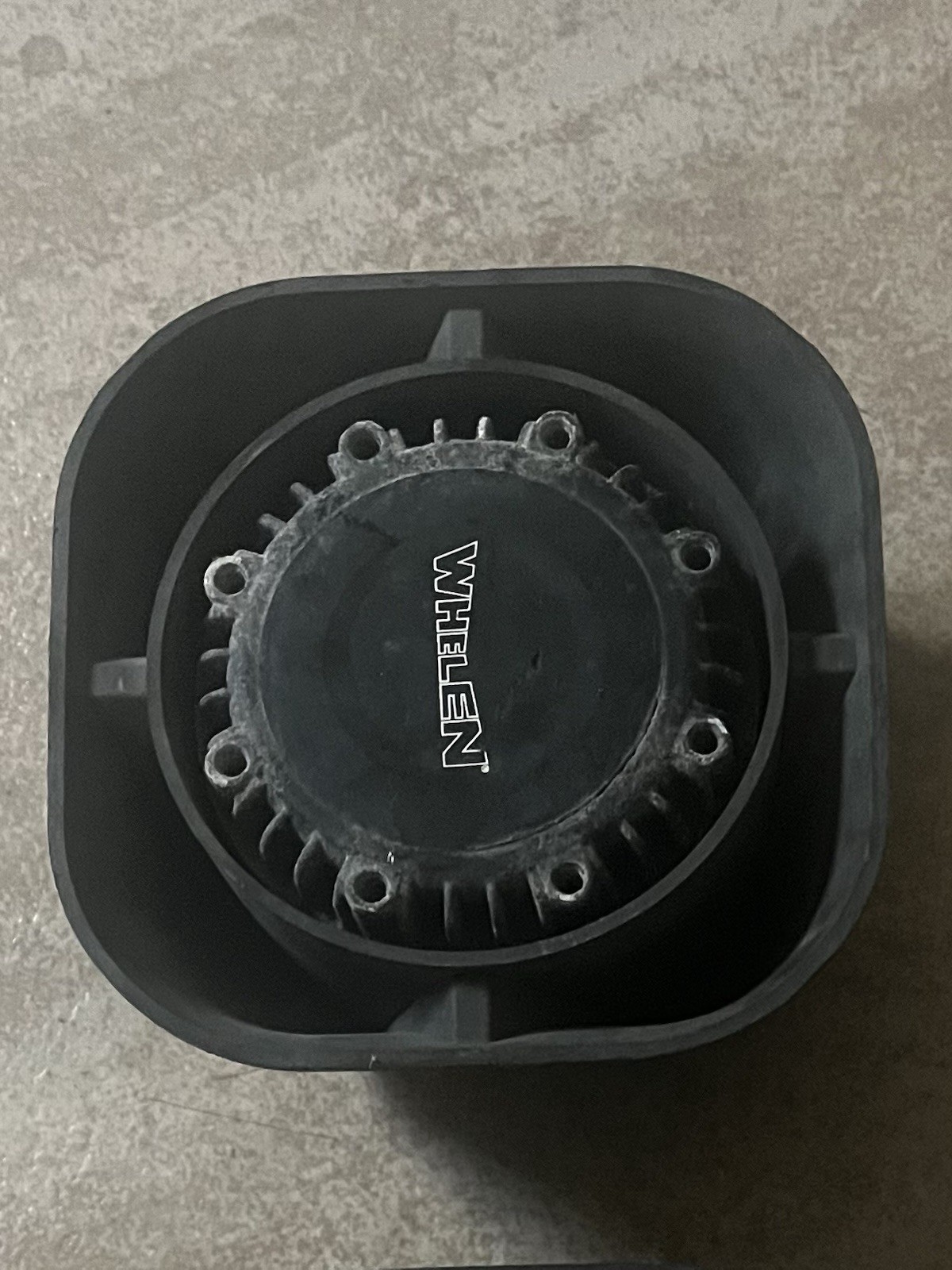 Whelen Siren Speaker Used (cords cut in varying lengths, some with brackets) Whelen Siren Speaker Used (cords cut in varying lengths, some with brackets)