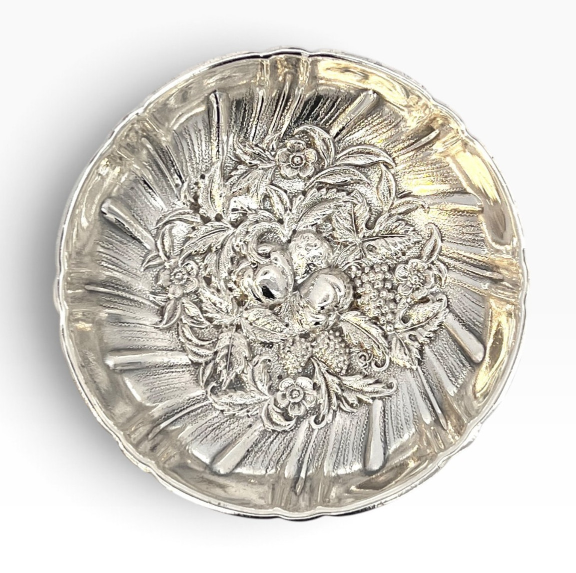 S KIRK & SON Sterling Silver Repousse #43 Nut Dish or Candy Dish, 2-5/8\