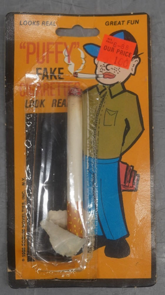VINTAGE 1986 PUFFY FAKE CIGARETTE FORUM NOVELTIES OPENED PACKAGE