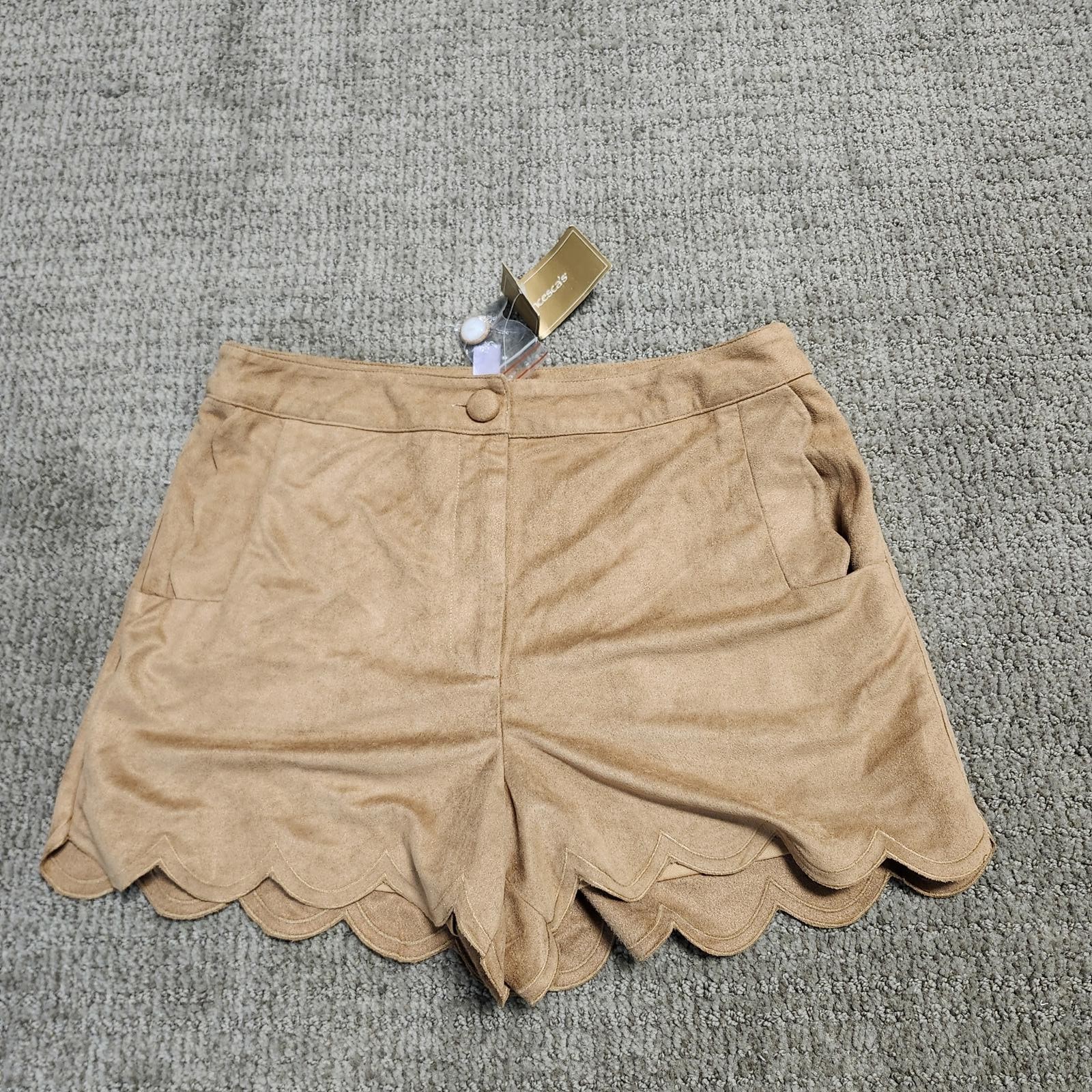 Francesca\'s Alya Shorts Women’s Brown Size Small NWT Pockets