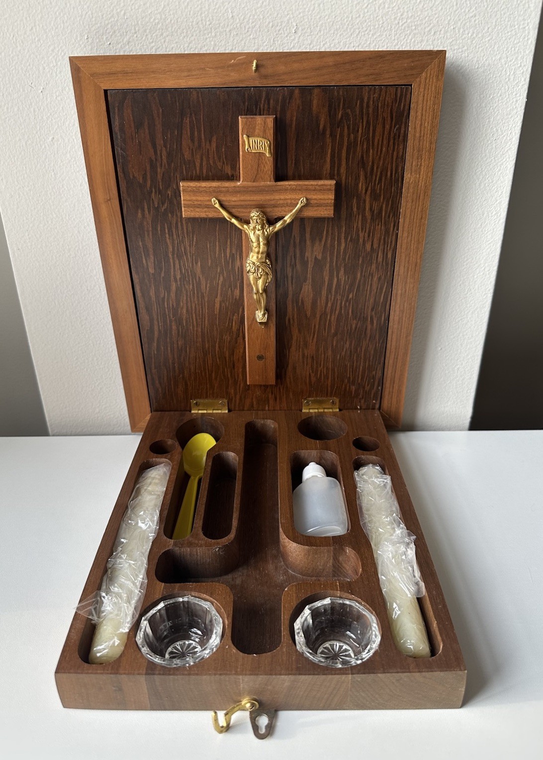 Vintage Catholic Last Rites Sick Call Box Set Hidden w Jesus Picture Frame