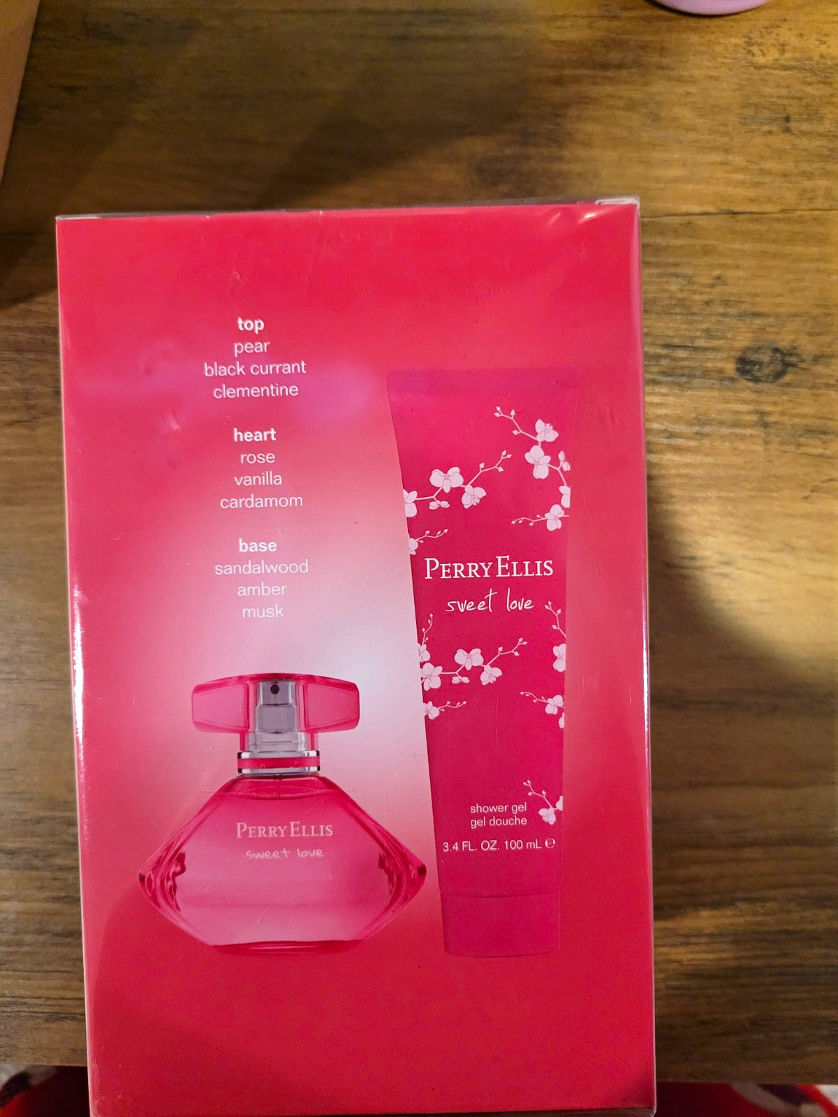 Perry Ellis Sweet Love Women\'s Gift Set EDP Spray 1.7 oz + Shower Gel 3.4 oz Perry Ellis Sweet Love Women\'s Gift Set EDP Spray 1.7 oz + Shower Gel 3.4 oz