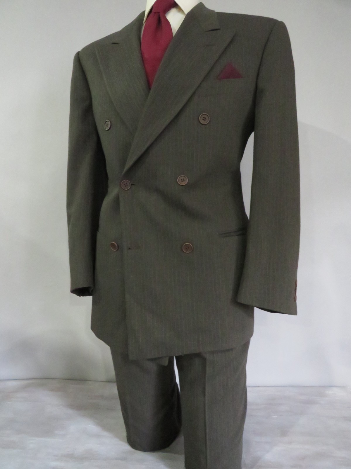 VTG Giorgio Armani MANI made in Italy 6in2 double breasted peak lapel suit 42 R
