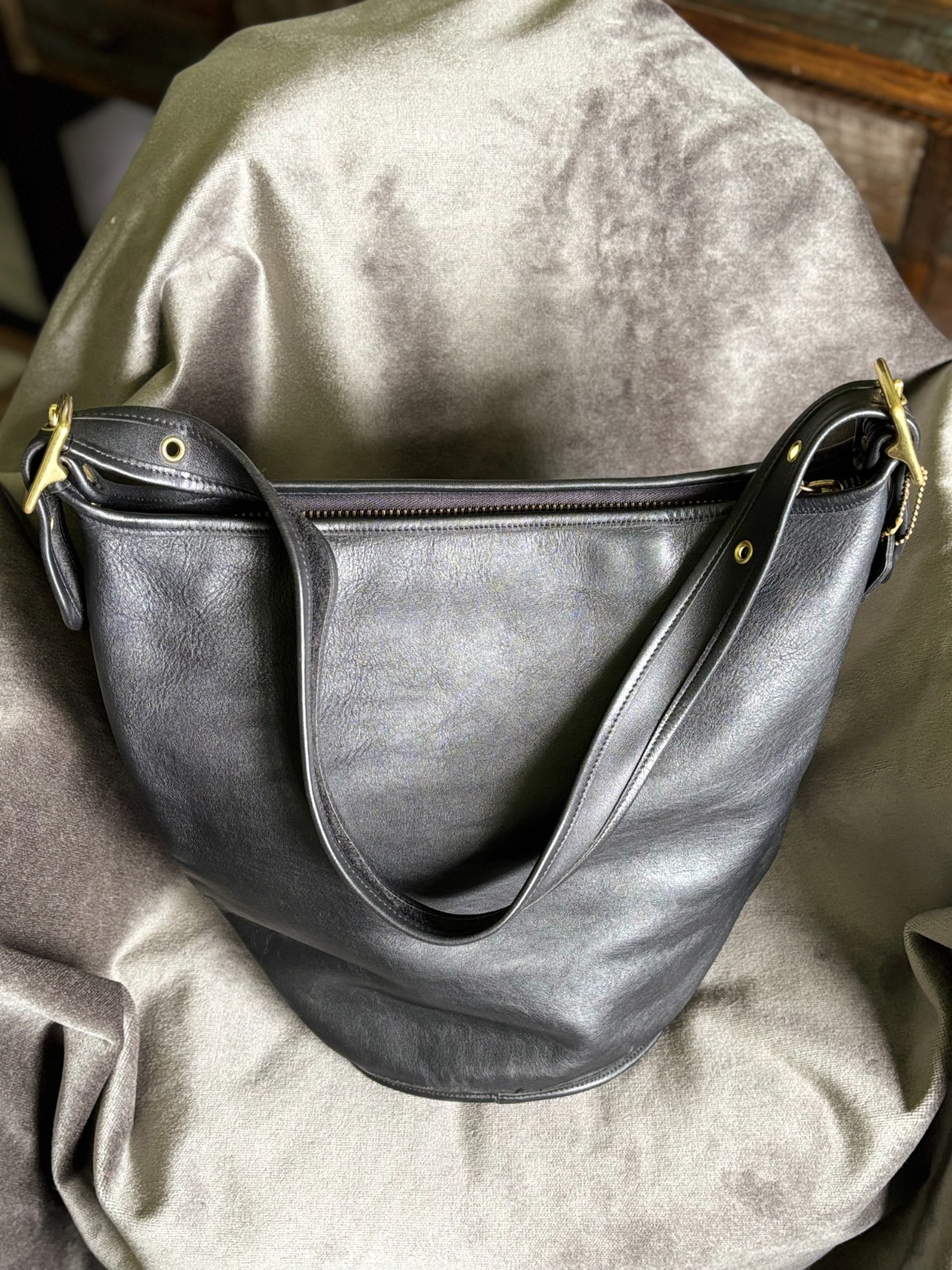 Vintage Coach Duffle, 9085, Black