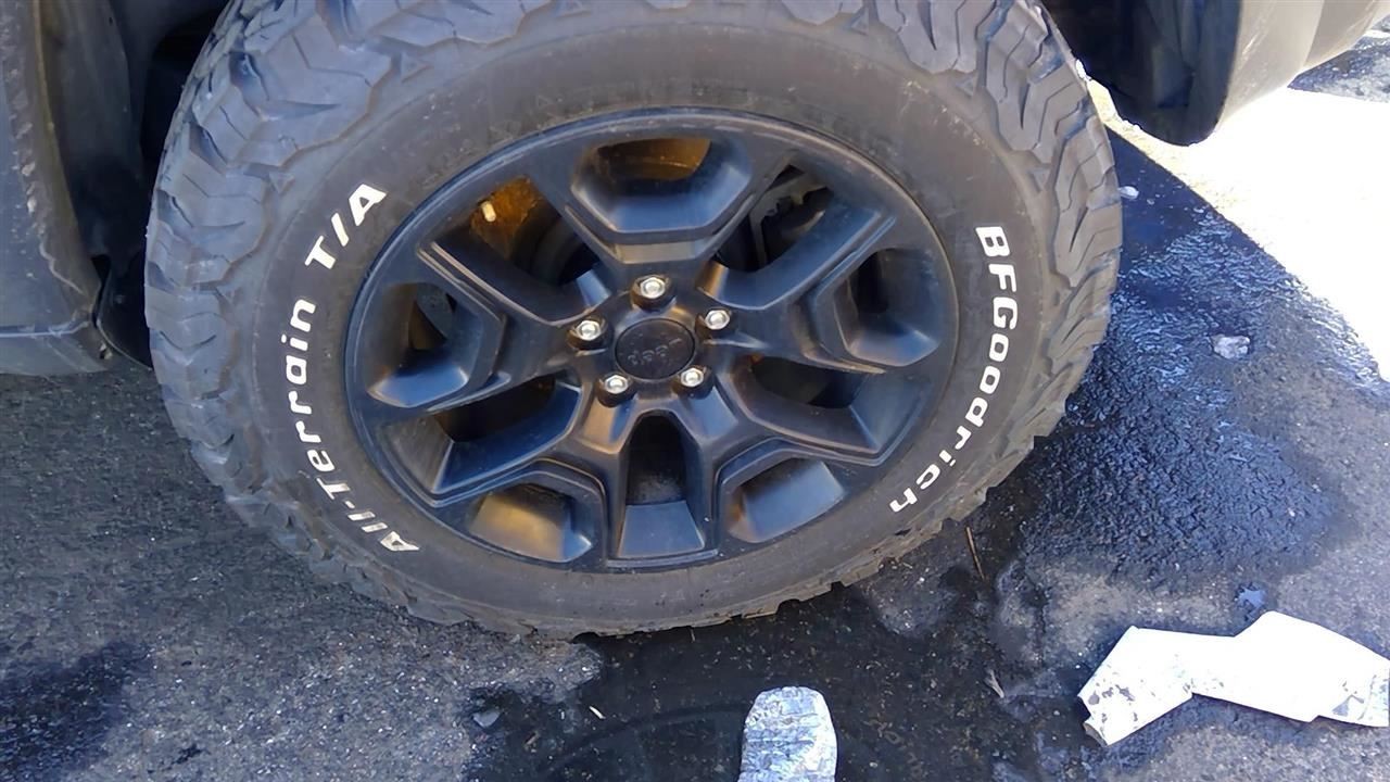 Wheel 17x7-1/2 Road Wheel 5 Spoke Painted Black Fits 19-23 CHEROKEE 670194
