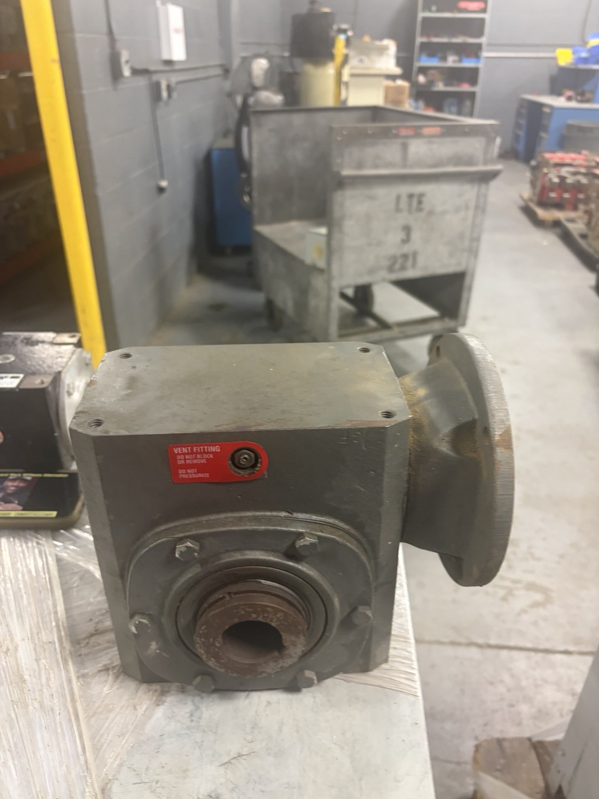 Baldor Gear Reducer 20:1 RATIO GHF2026AH HF-926-20-B5-H107 USED