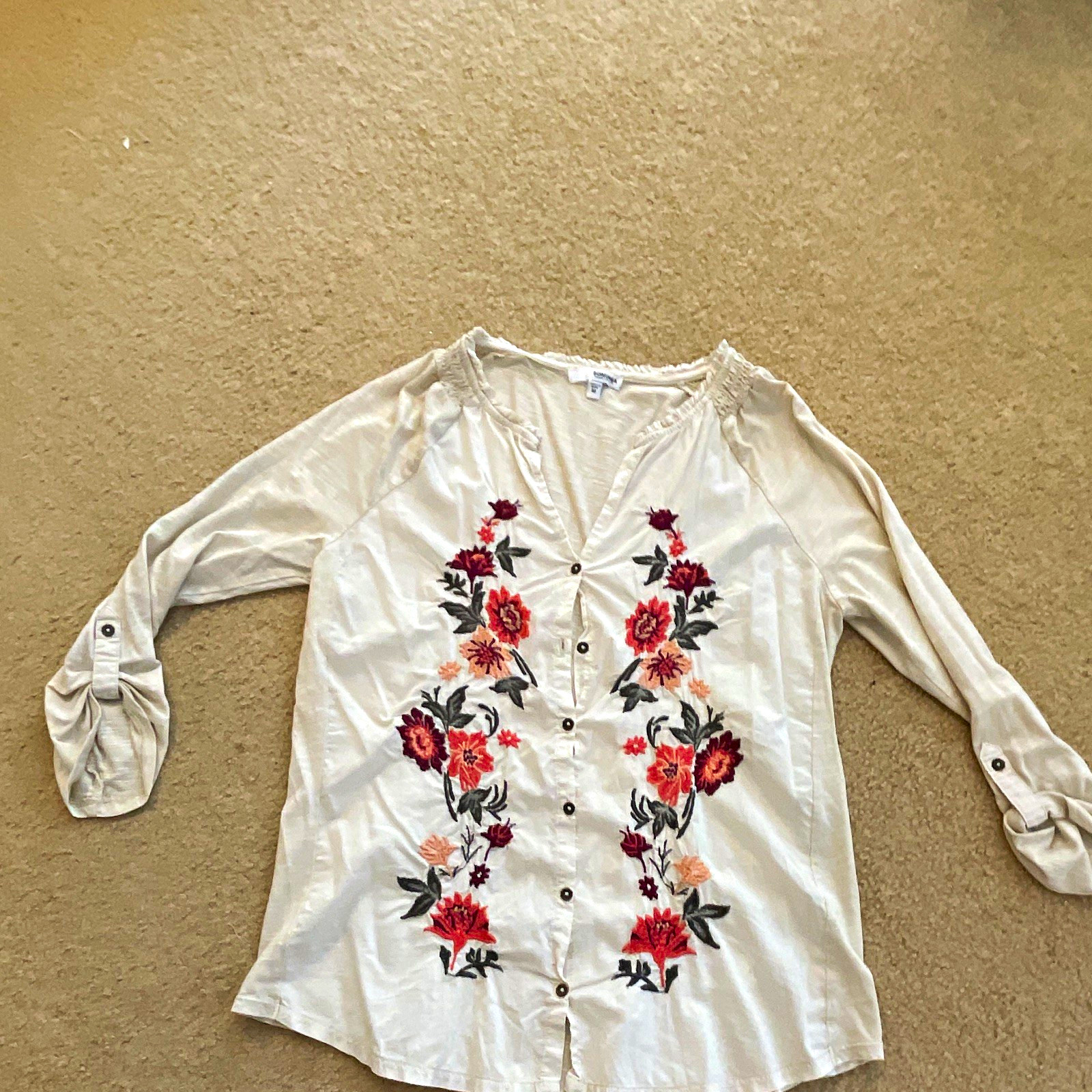 Women’s White Floral Embroidered Woven Cotton V-Neck 3/4 Sleeve Blouse M Women’s White Floral Embroidered Woven Cotton V-Neck 3/4 Sleeve Blouse M