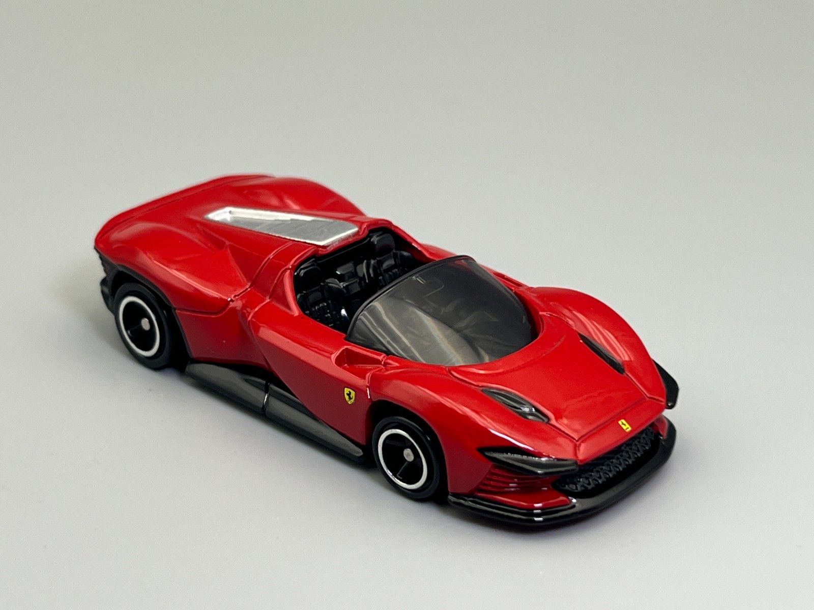 Ferrari Daytona SP3 Red Open Convertible Tomica #46 1/64 scale