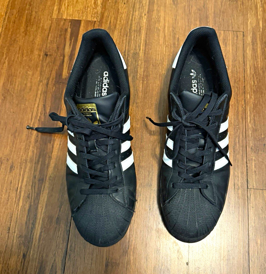 Adidas Originals Superstar Men’s Black/White Low Top Lace-Up Leather Sneaker