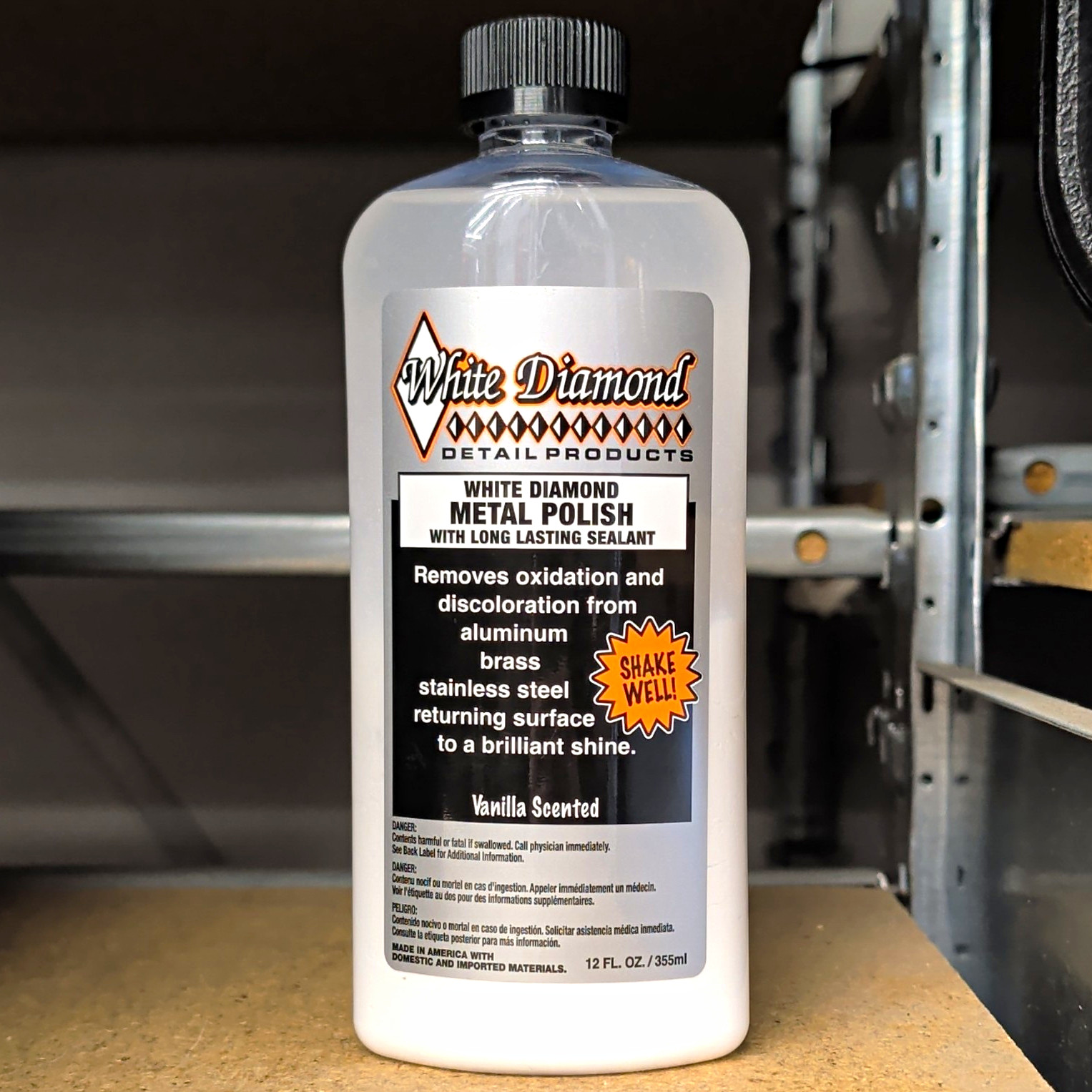 White Diamond Metal Polish Vanilla Scented 12. Oz