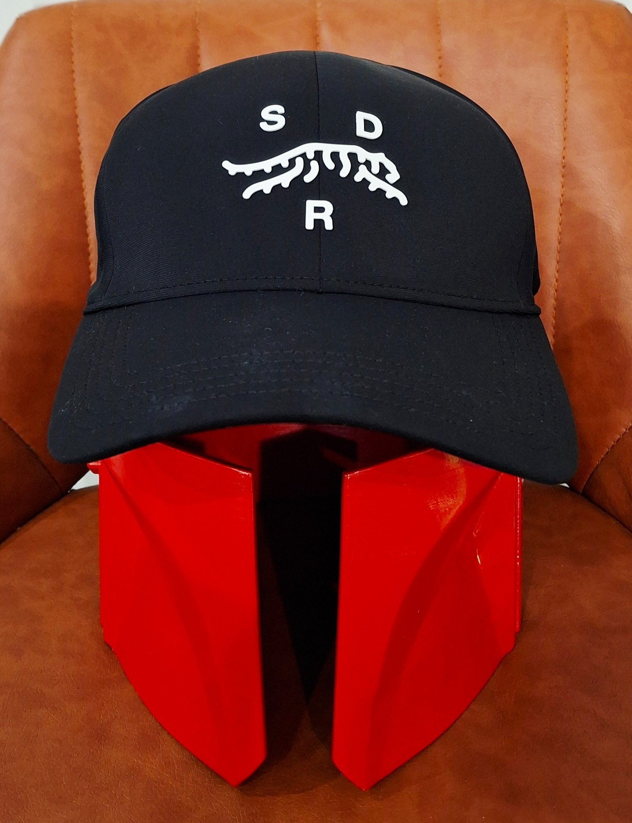 Sun Day Red SDR Performance Golf Hat Tiger Woods Championship Snapback Cap Black
