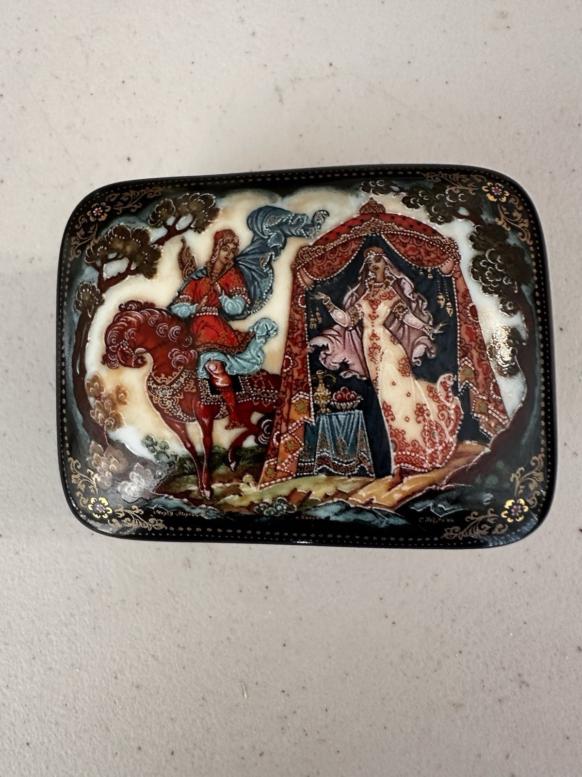 Music Box Russian Fairytale Hand Painted 24K Gold Decoration Keepsake Love Story Music Box Russian Fairytale Hand Painted 24K Gold Decoration Keepsake Love Story