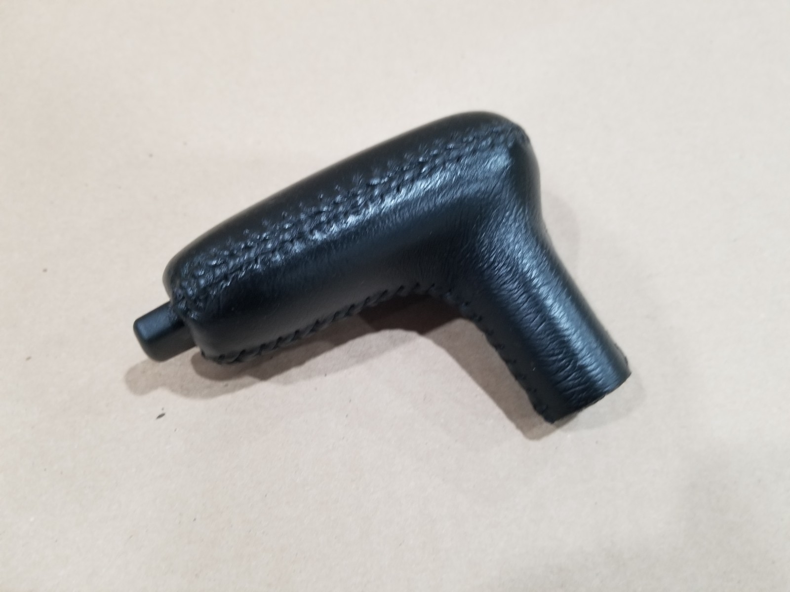 93-98 Jeep Grand Cherokee ZJ 5.9 Limited Leather Transmission Shifter Handle 93-98 Jeep Grand Cherokee ZJ 5.9 Limited Leather Transmission Shifter Handle