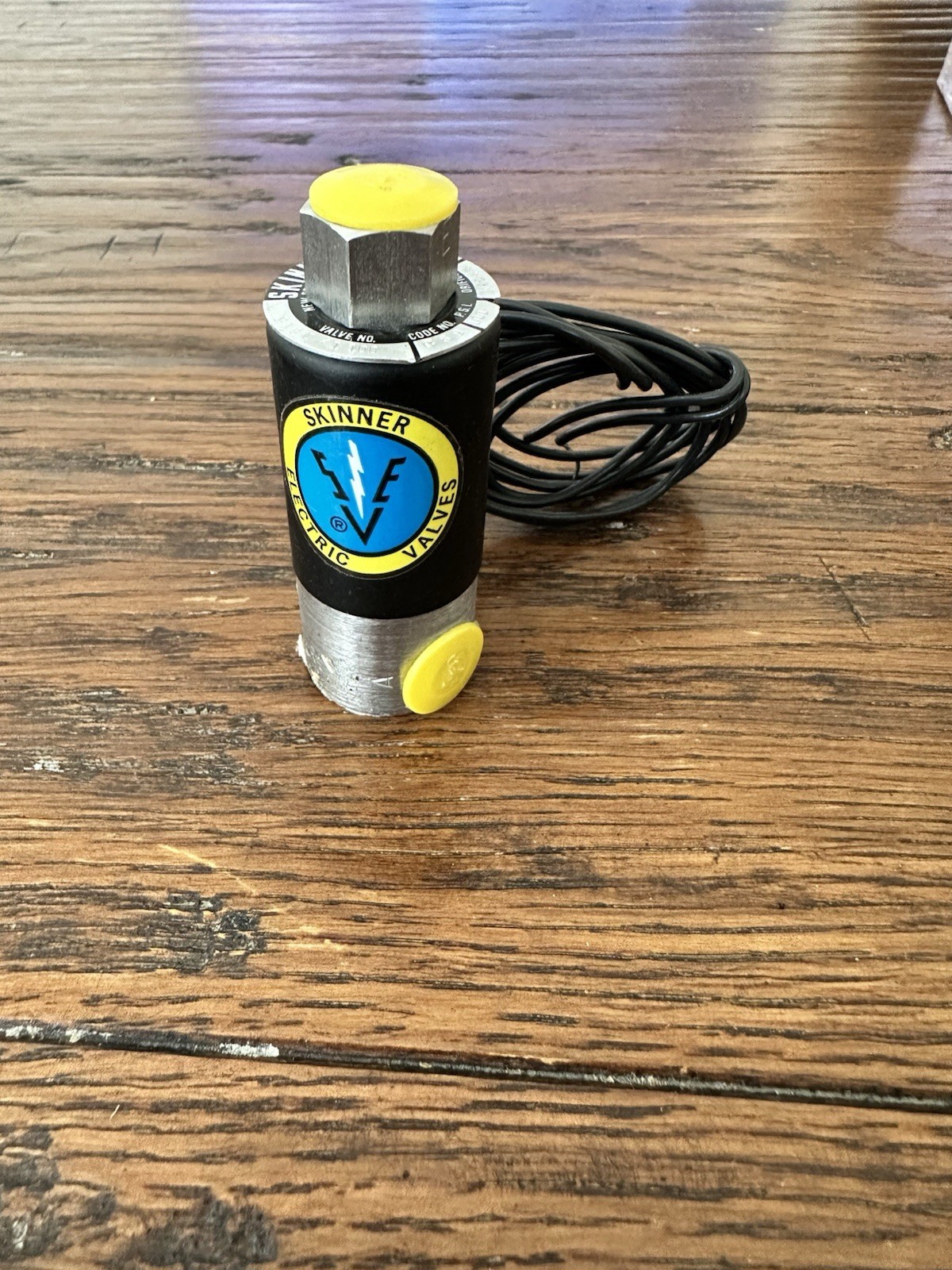 Honeywell Skinner Electric Valve 813DK1 100PSI 12VDC