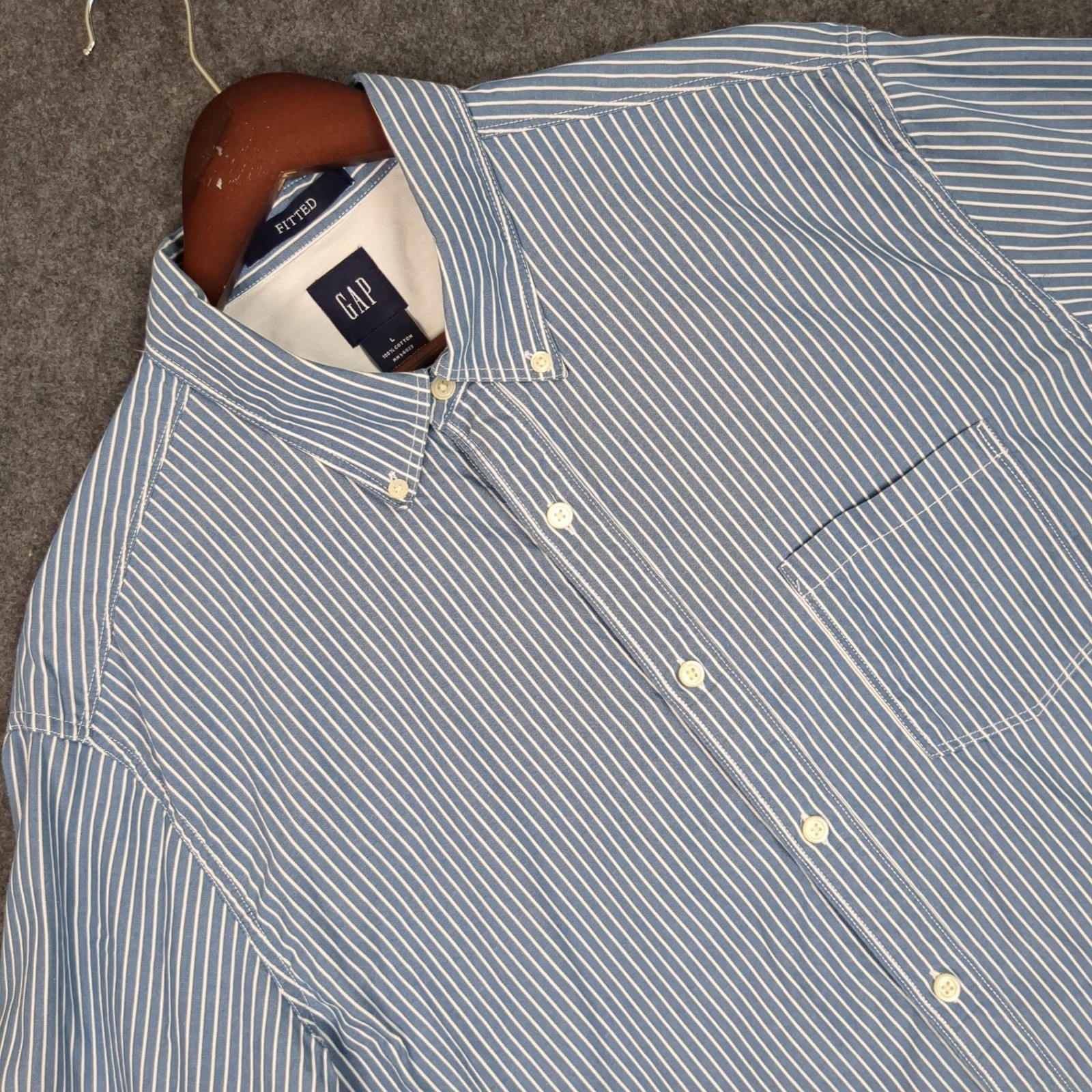 Gap Mens Fitted Button Down Shirt Large Blue White Vertical Stripe Long Sleeve