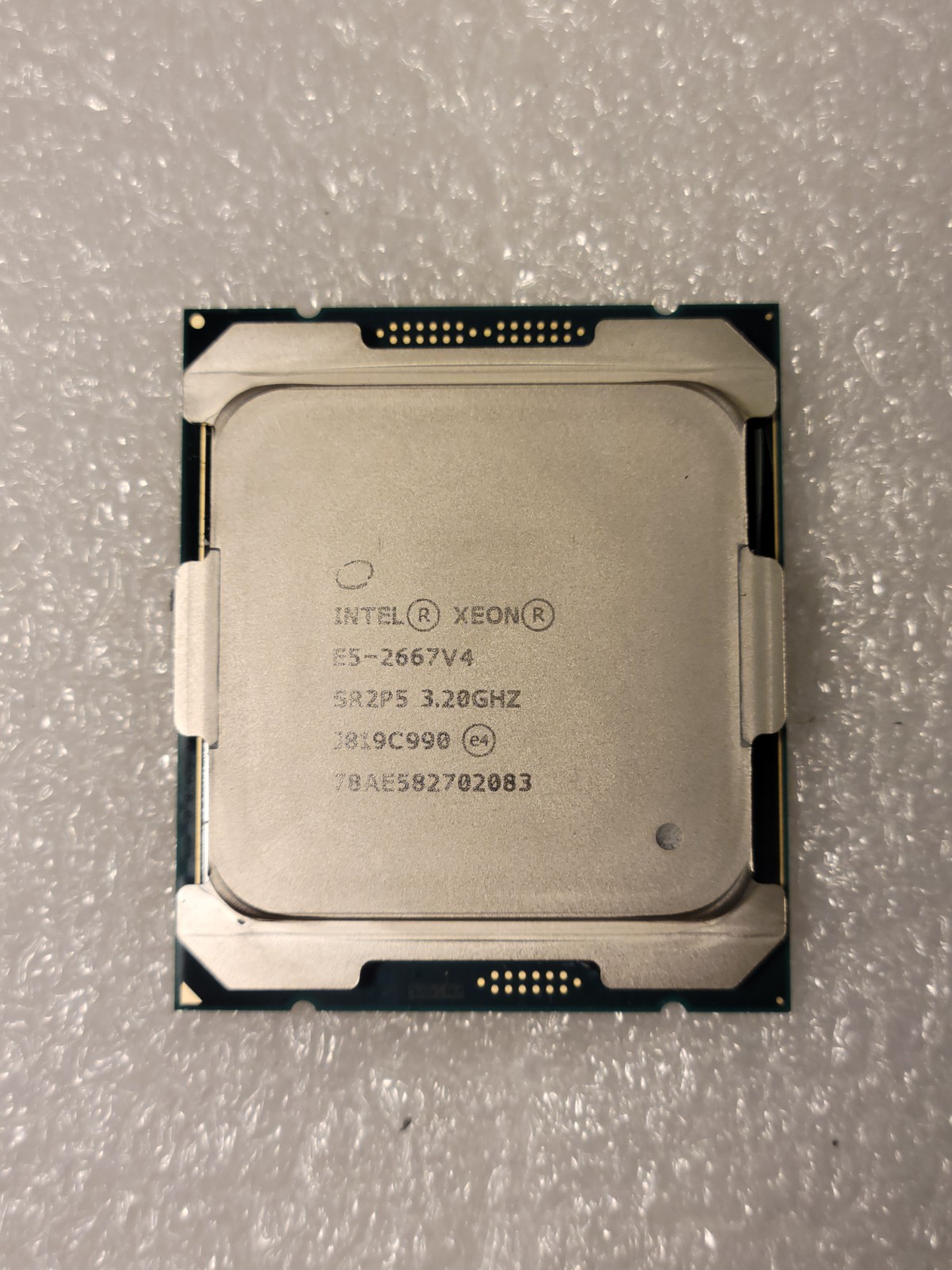 Intel Xeon E5-2667 V4 3.20GHz 8-Core 25MB LGA 2011-3 CPU SR2P5