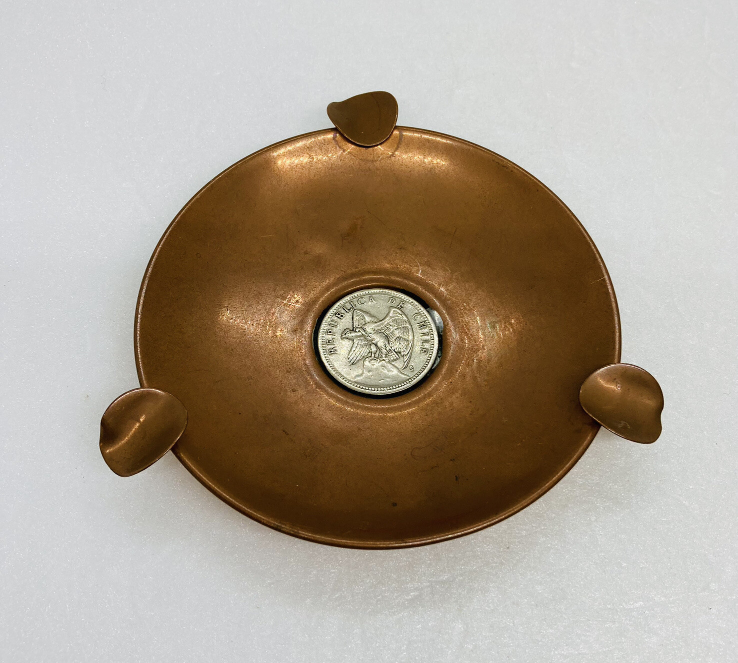 Vintage 1933 Chile 1 Peso Condor Bird Coin Brass Ashtray Tabletop Art Decor X