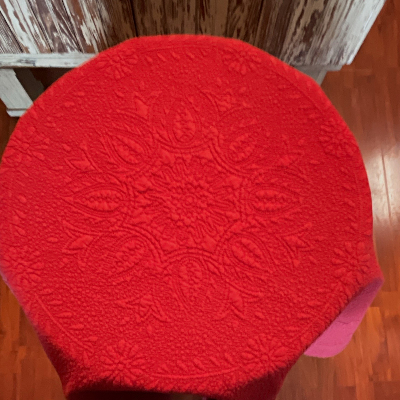Williams Sonoma Round 70” JACQUARD  Matelasse Tablecloth Cranberry Red