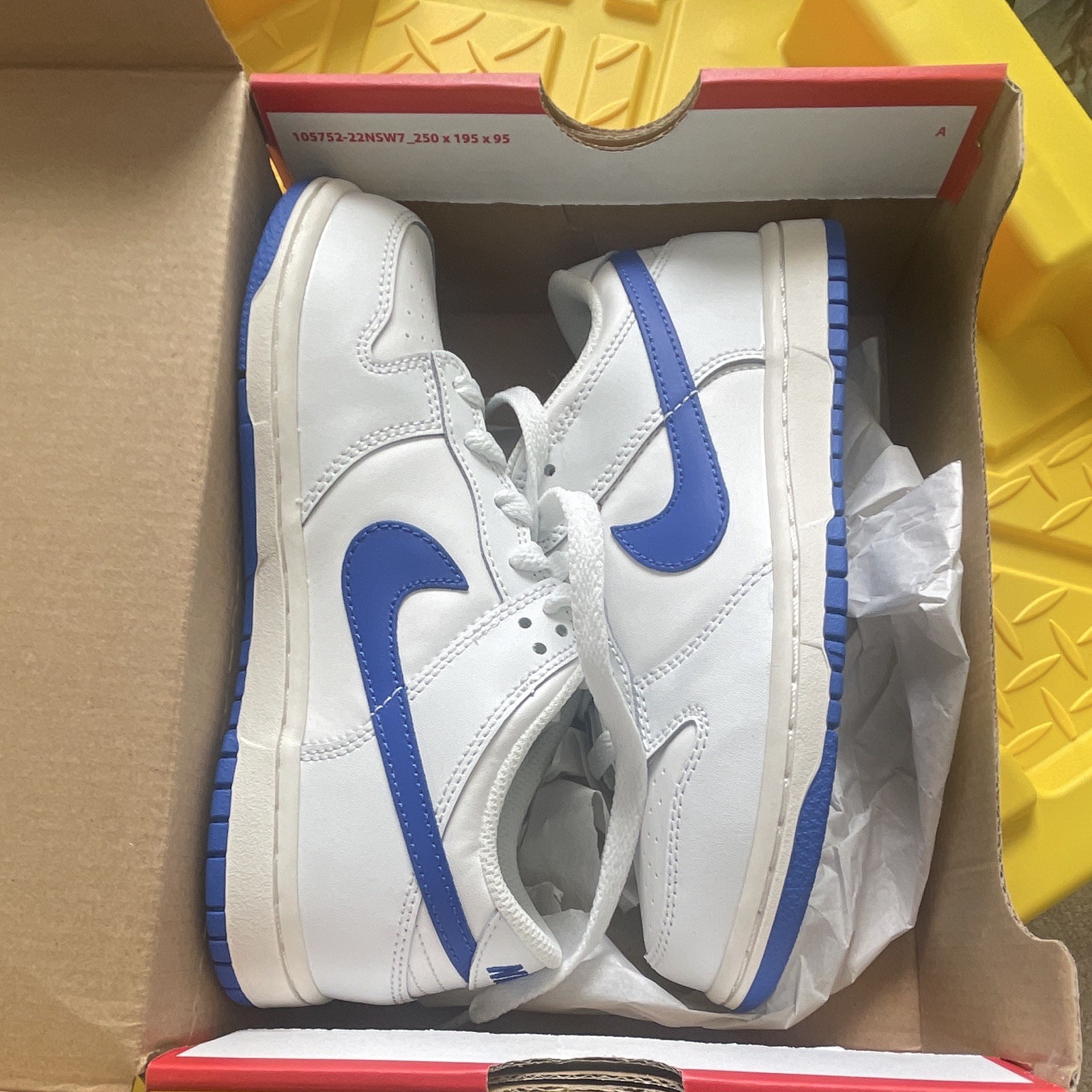 Nike Dunk Low (PS) Summit White/Hyper Royal Kids Sneaker US 2.5 DH9756-105 Nike Dunk Low (PS) Summit White/Hyper Royal Kids Sneaker US 2.5 DH9756-105