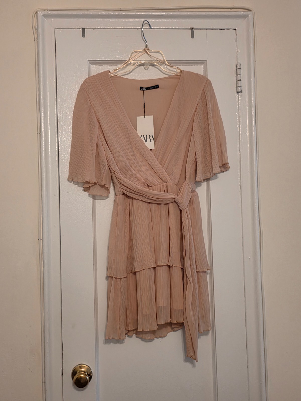 ZARA Brand New Size M WOMEN\'S Pleated Mini Dress Peach Color