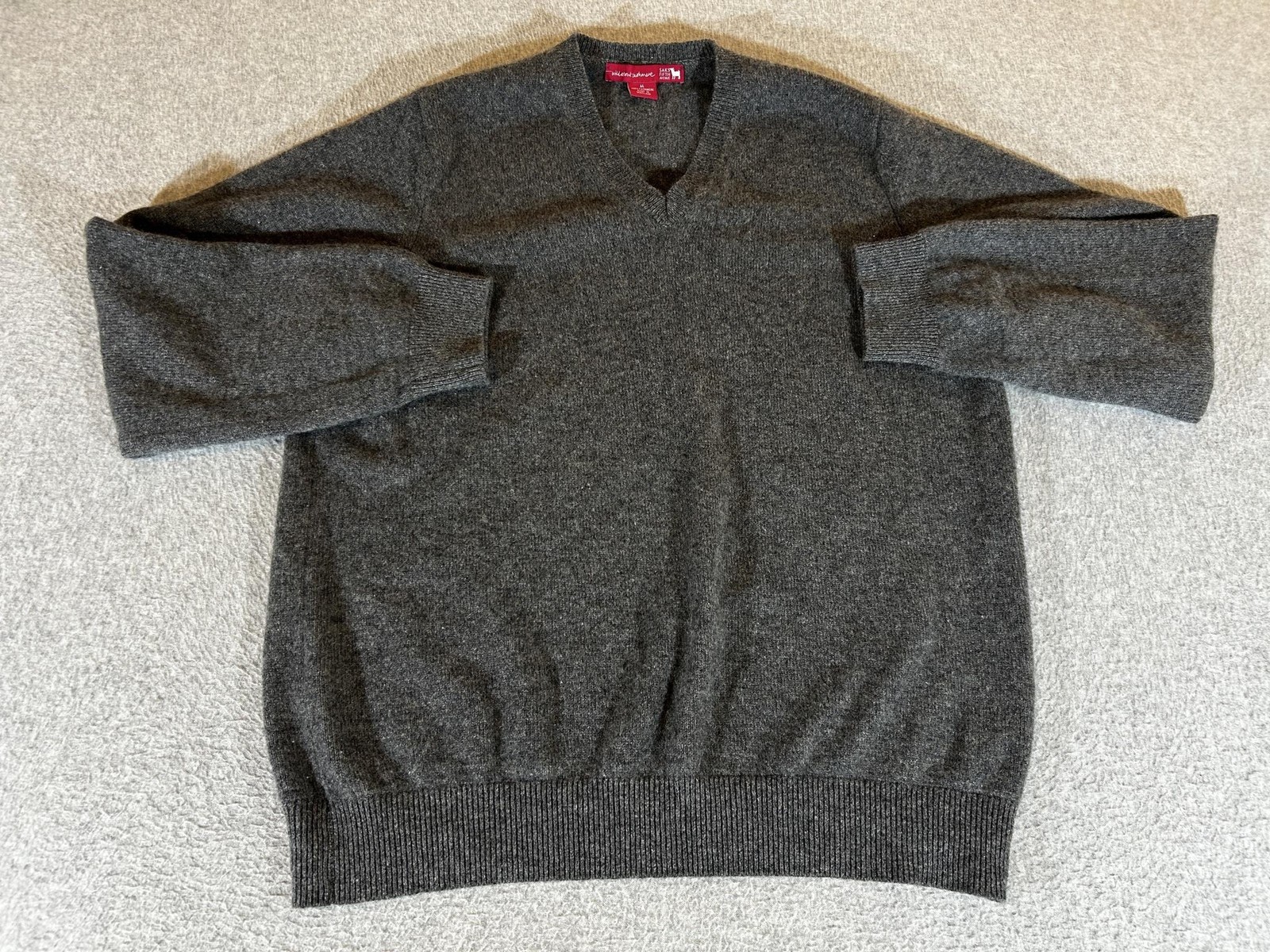 Saks Fifth Avenue Sweater Mens Medium Gray Cashmere V Neck Knit Scotland Preppy