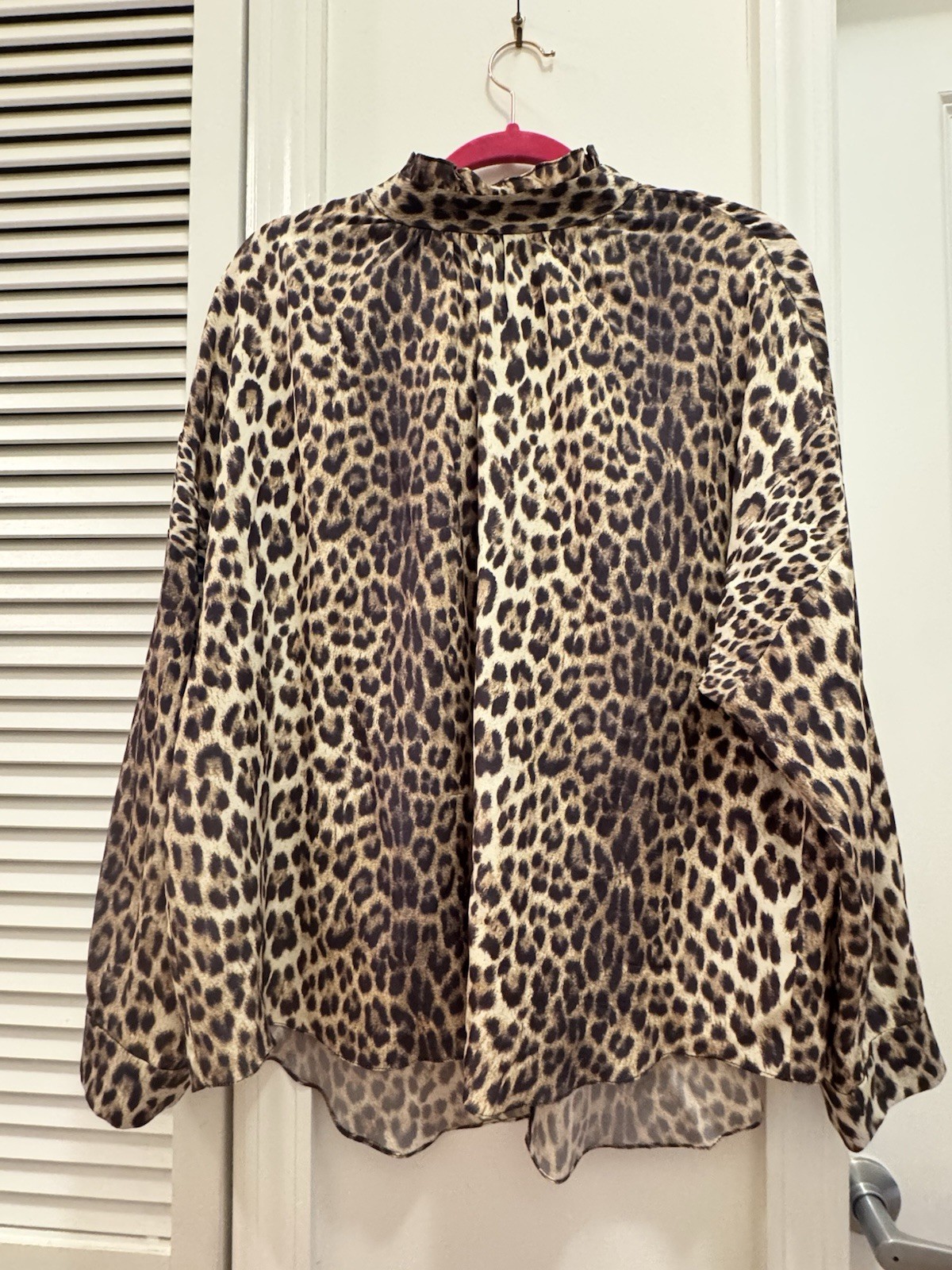 No. 6 Leopard Print Silk Mock Neck Blouse - Size 3 (large). Excellent Condition No. 6 Leopard Print Silk Mock Neck Blouse - Size 3 (large). Excellent Condition