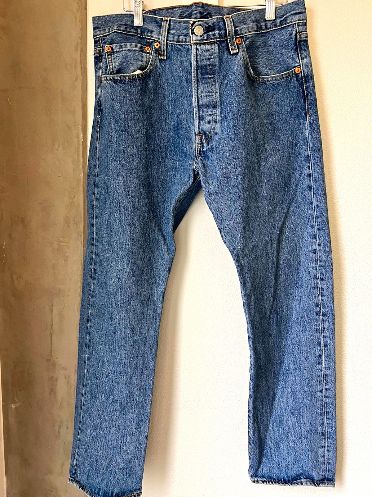 Levi’s 501 Series Men’s Blue Medium Wash Cotton Denim Straight Jeans Button Fly
